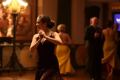 Tango dresses and clothing tips for dancing tango